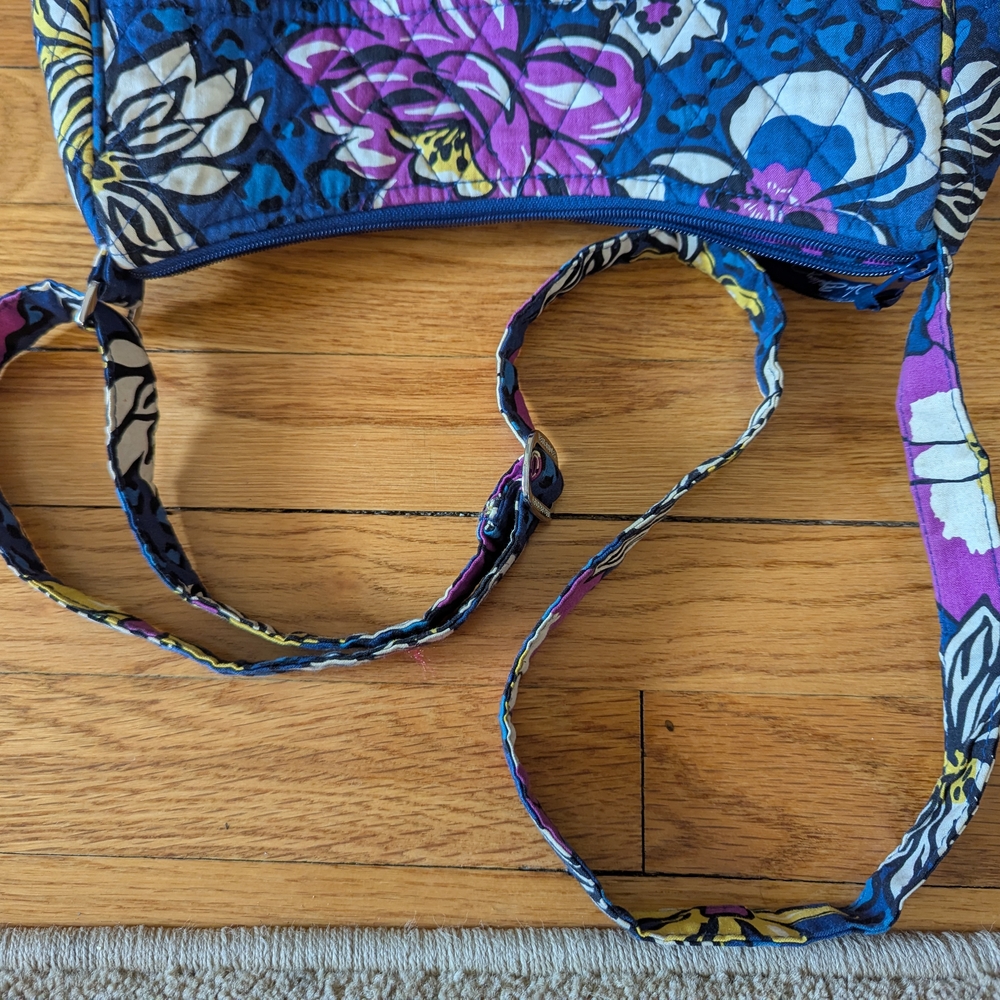 Floral Quilted Shoulder Bag - Multicolor - Picture 6 of 6